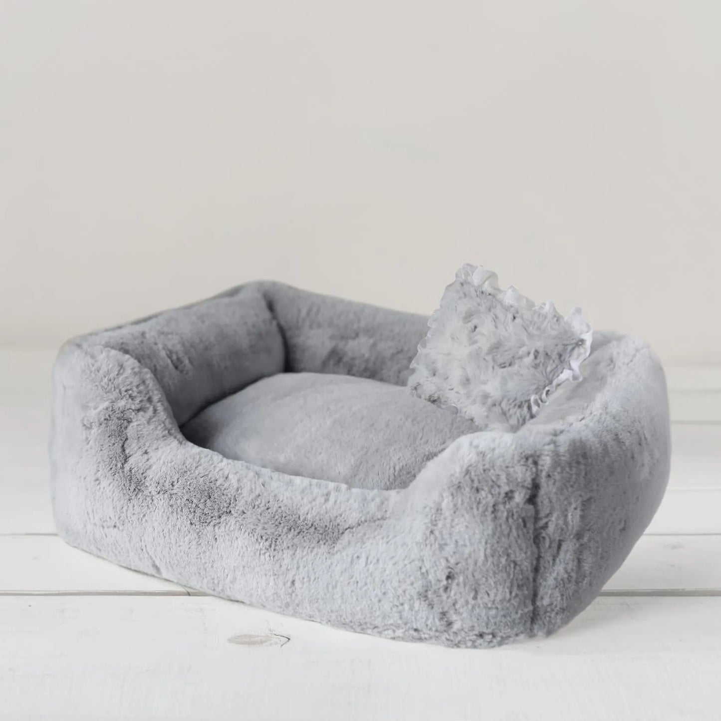 Divine Dog Bed – Luxury Comfort for Pampered Pups