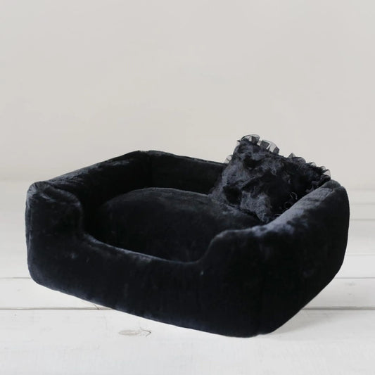 Divine Dog Bed – Luxury Comfort for Pampered Pups